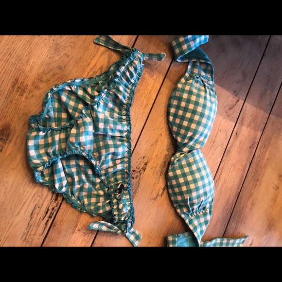 Bikini Tops & Bottom - Picture 3 of 8